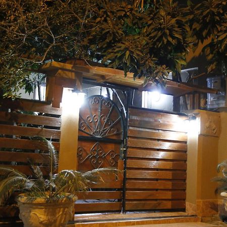 Vlorë2 Kitarat Bb住宿加早餐旅馆 外观 照片