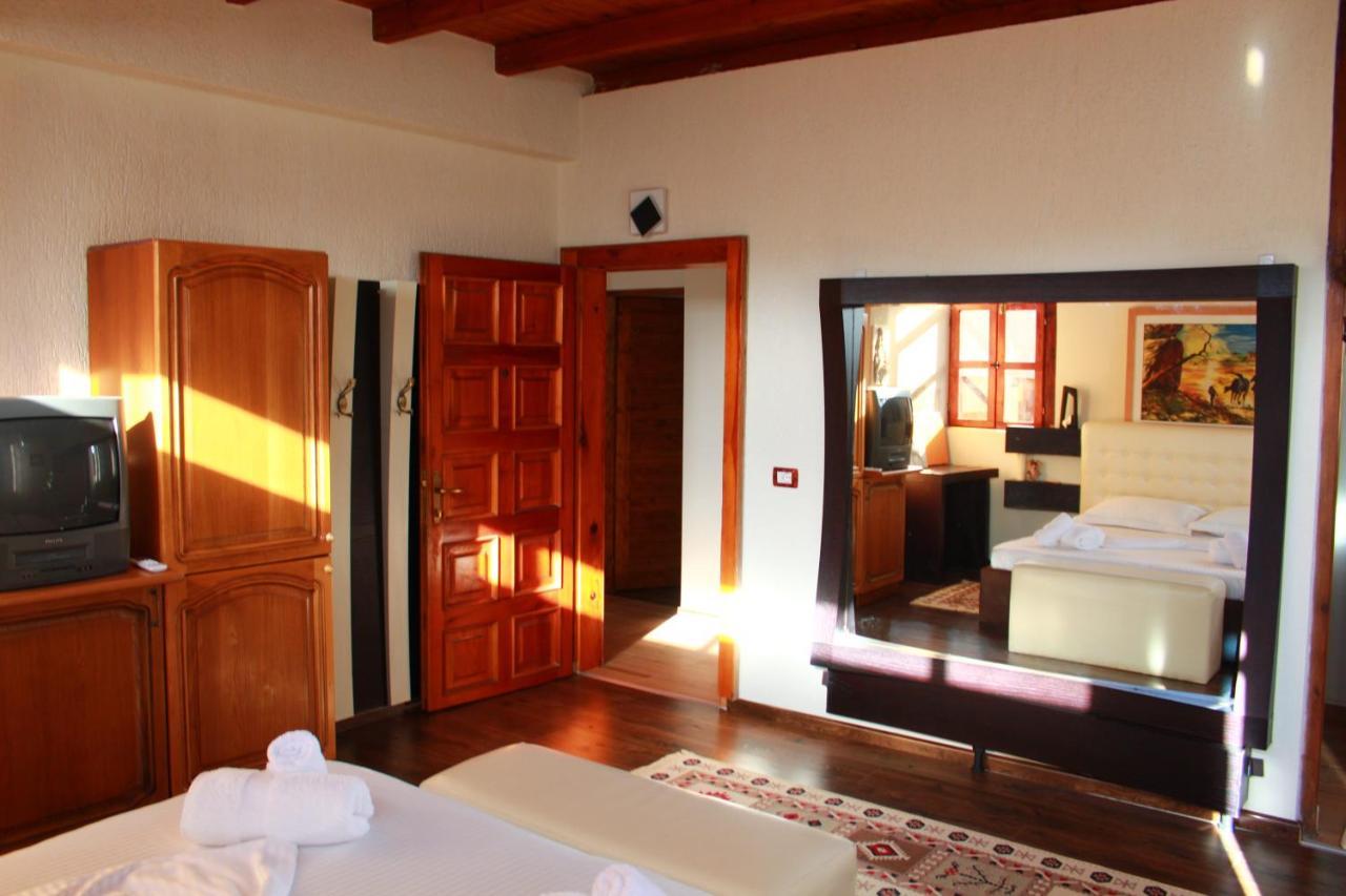 Vlorë2 Kitarat Bb住宿加早餐旅馆 外观 照片