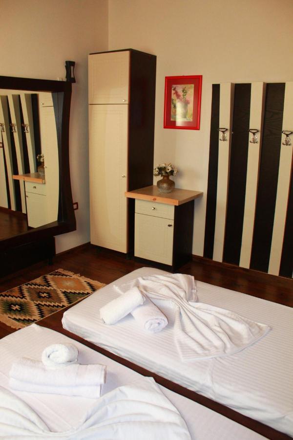 Vlorë2 Kitarat Bb住宿加早餐旅馆 外观 照片