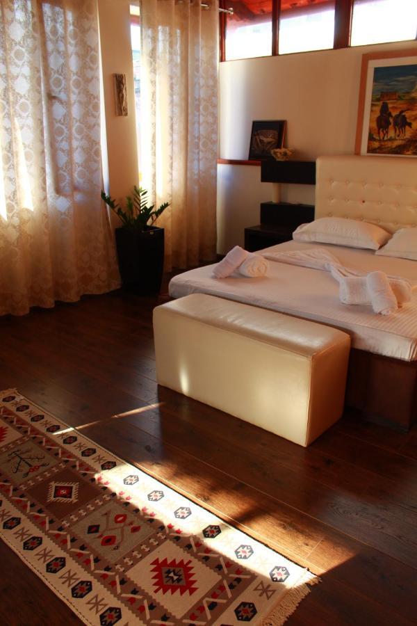 Vlorë2 Kitarat Bb住宿加早餐旅馆 外观 照片