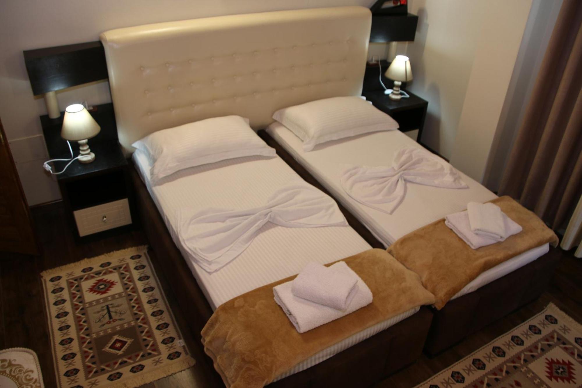 Vlorë2 Kitarat Bb住宿加早餐旅馆 外观 照片